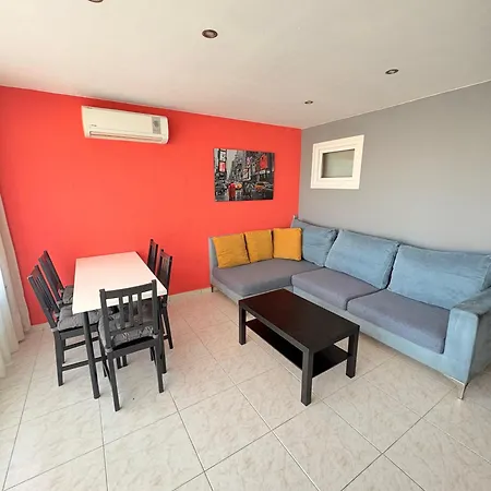 2 Line To The Sea Apartman Lloret de Mar